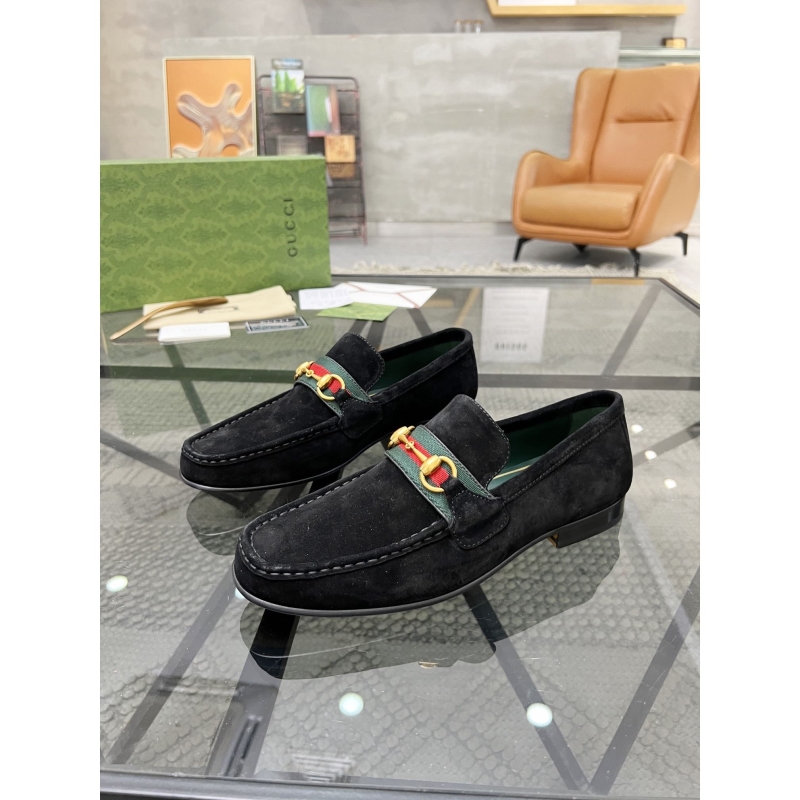 G*u*i leather shoes